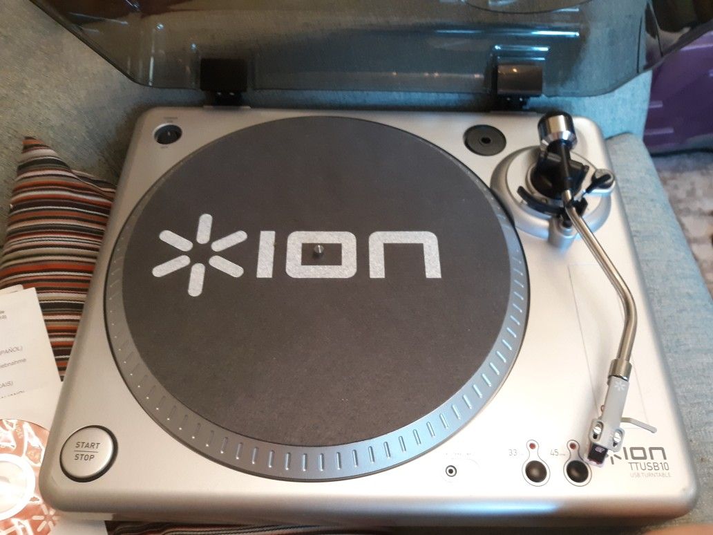 Ion USB Turntable Record Player Like New Never Used Works Music Lp Player Mp3 Convert To PC With Usb