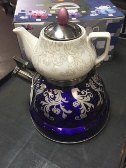Whistling kettle and tea set