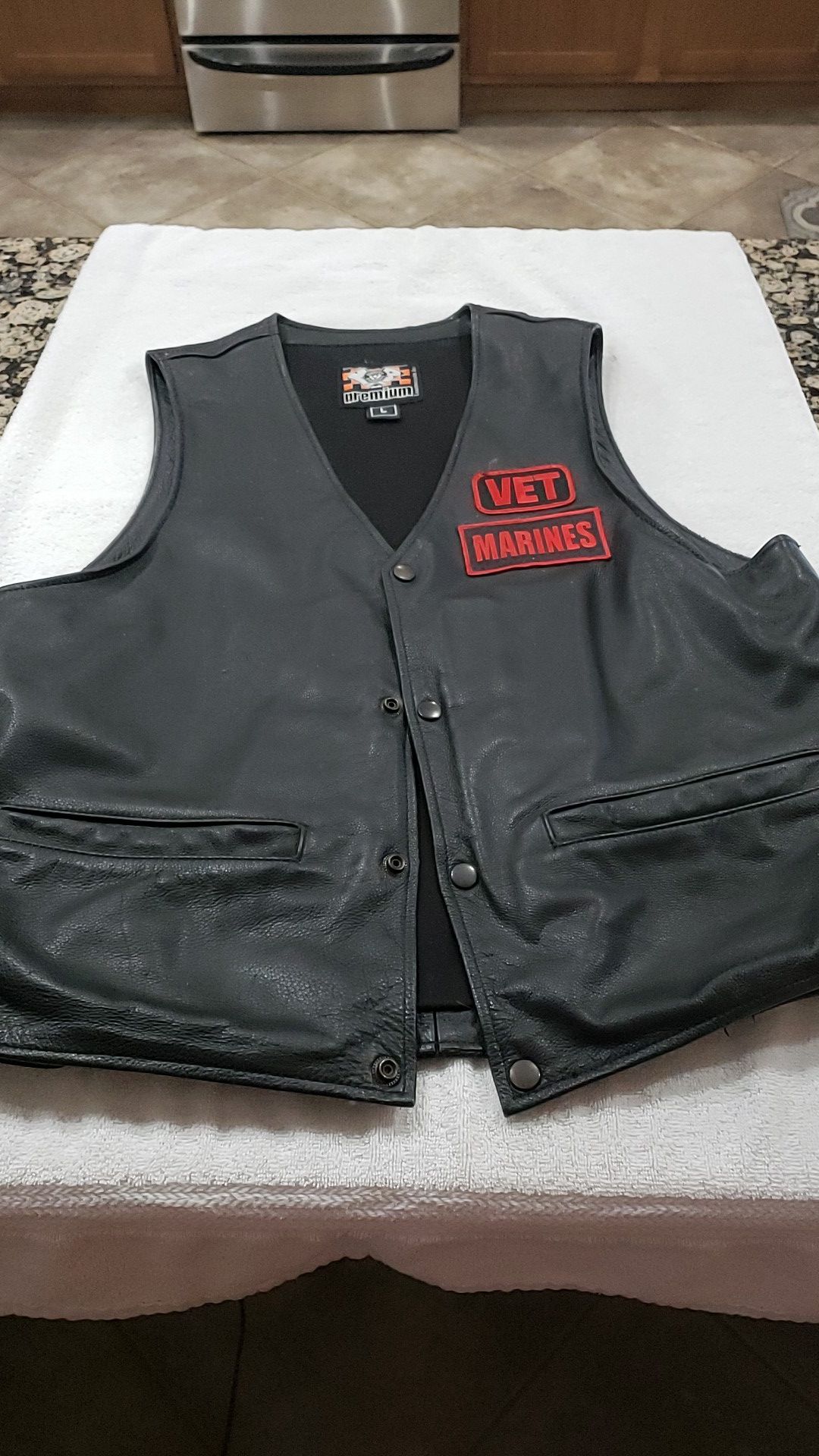 Leather motorcycle vest, Large w/ houlster pocket,leathercrafters inc.