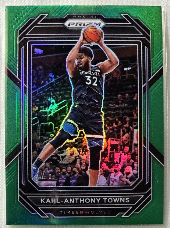 Panini Green Prizm 2023 Holo Basketball Card Karl Anthony Towns #68