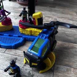 Imaginext DC Super friends Battle Batcave And Batcopter