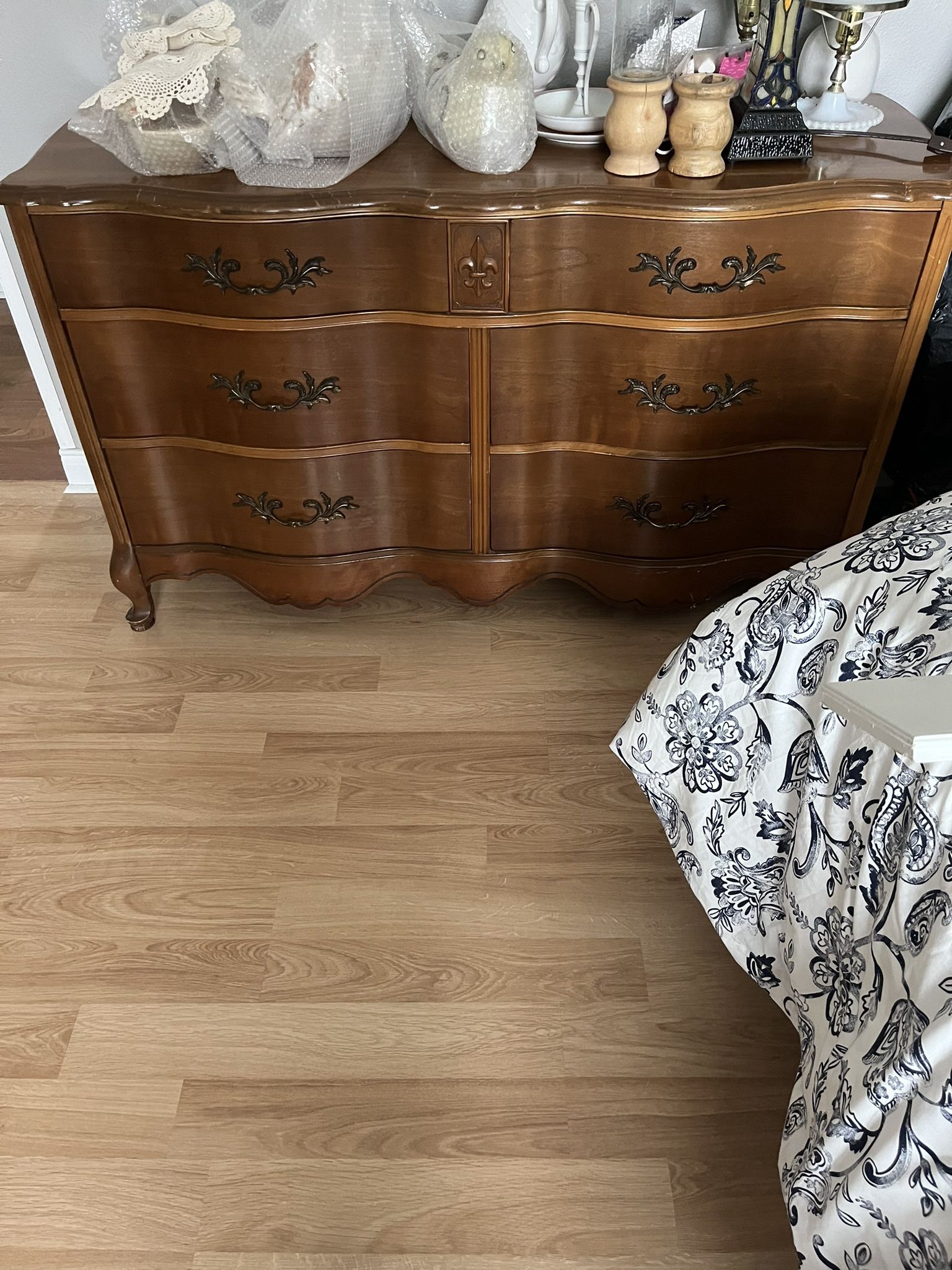SOLID WOOD DRESSER TWO NIGHT STANDS