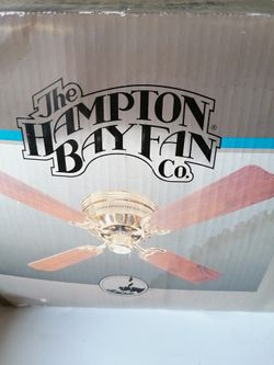 Like new Hampton Bay Ceiling fan fan42" Polished Brass Flush Mount