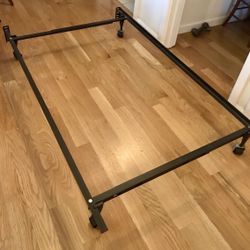 TWIN SIZE METAL BED FRAME