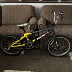 Gt Interceptor (2003)