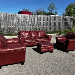 Beautiful Red / Maroon  Leather Couch, Loveseat, Chair and Ottoman! ***Free Delivery***