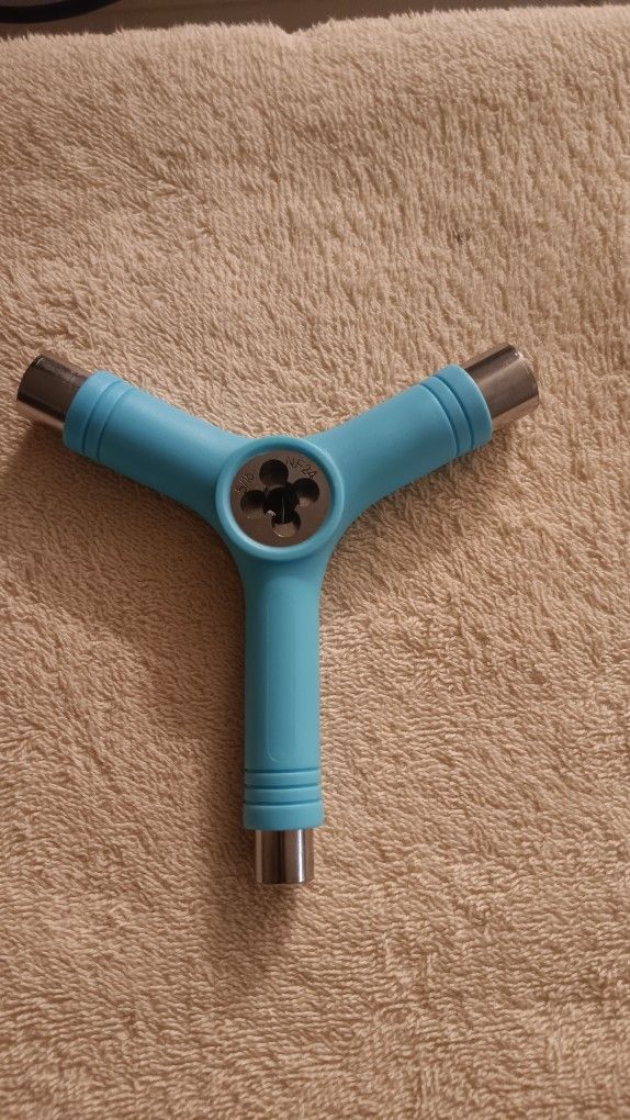 Skateboard Y-tool $15