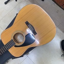 Yamaha Acoustic Guitar FG-4121, Hard Case!