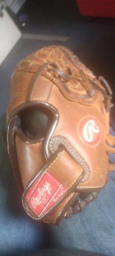 Rawlings P1103 Baseball Glove