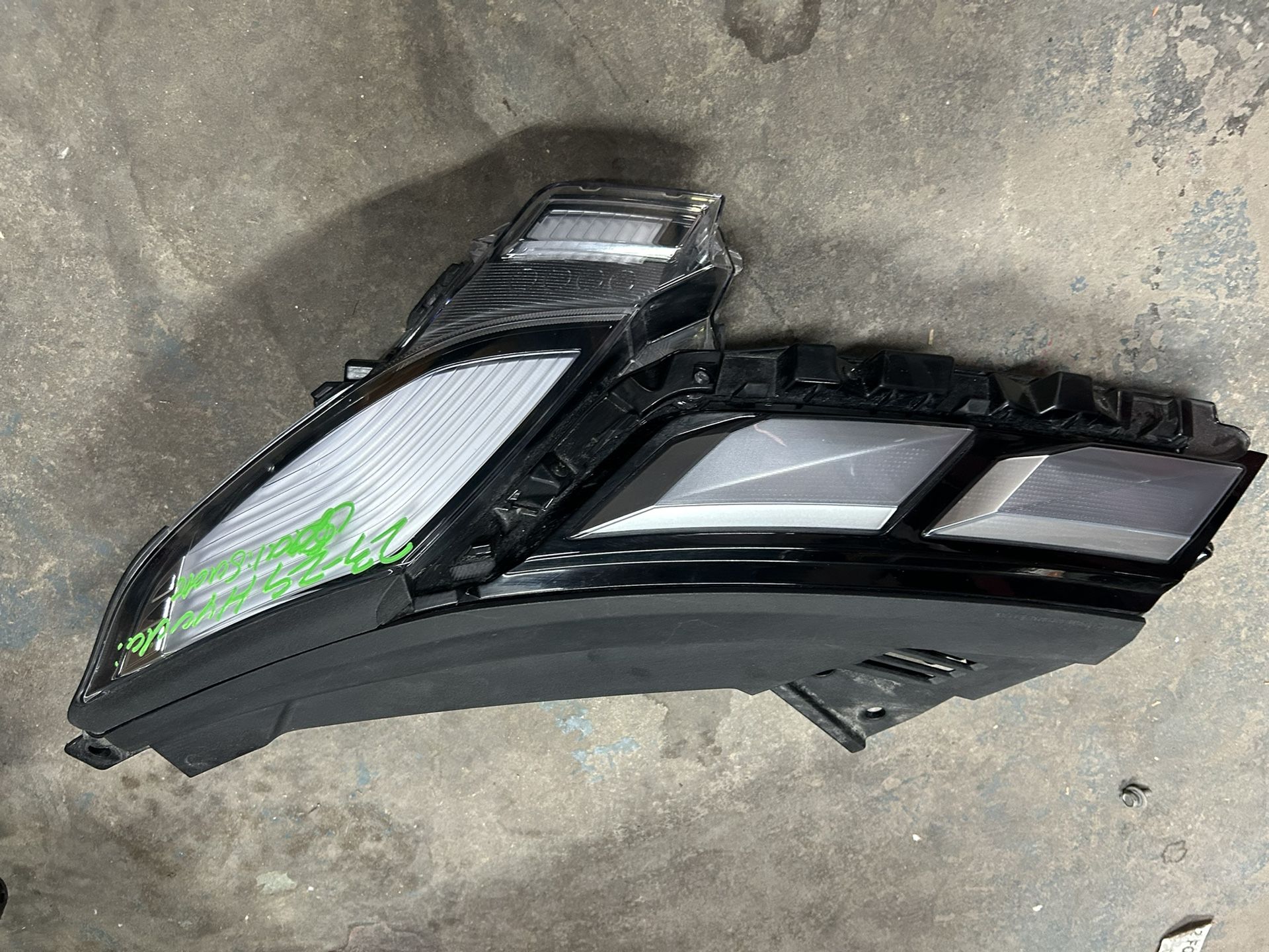 2024-25 HYUNDAI PALISADE LF RUNNING LIGHT