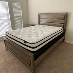 Farrow 5 Pcs Bedroom Set Queen/King Bed Dresser Nightstand Mirror and Chest 