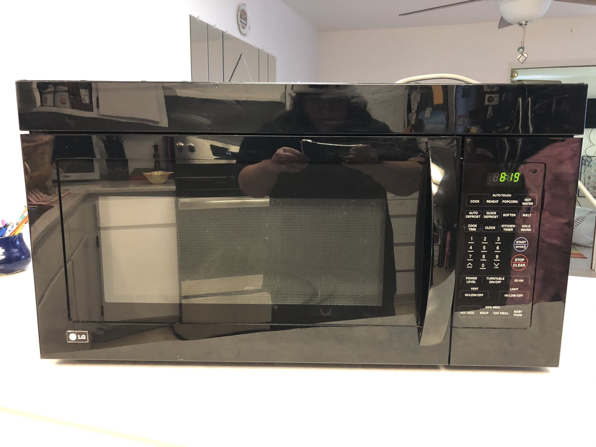 LG LMV1680ST Microwave