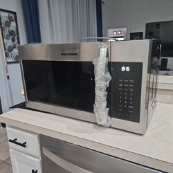 Frigidaire Gallery microwave GMOS1962AFB