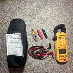 Hisense mini fridge & Multimeter DL579