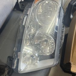 2012 Jeep Grand Cherokee Headlights 