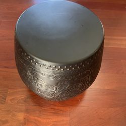 Metal drum style end table