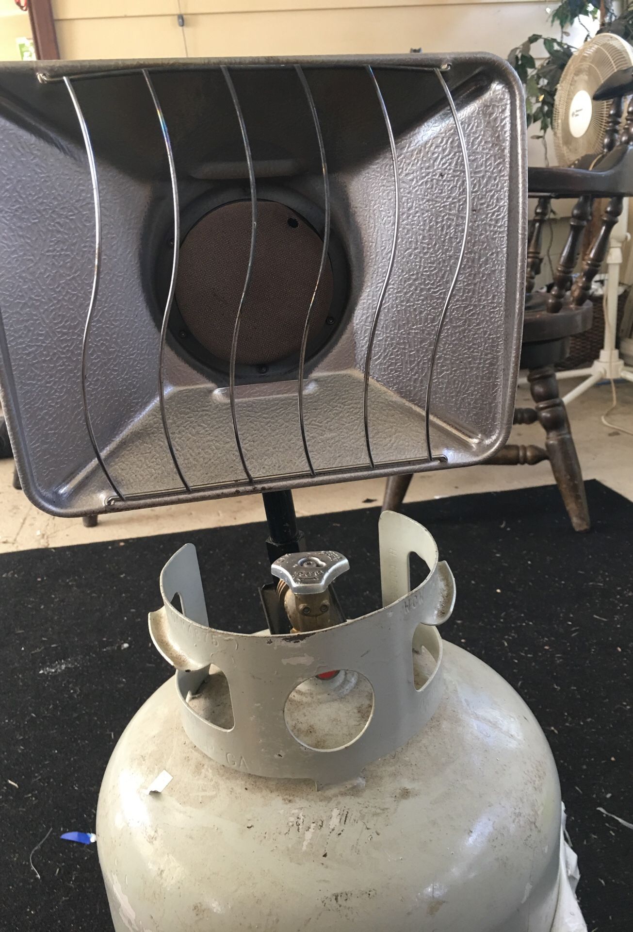 Coleman propane radiant heater. for Sale in Indianapolis, IN - OfferUp