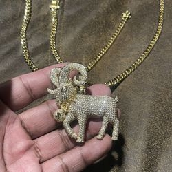 Diamond Goat Pendant Set