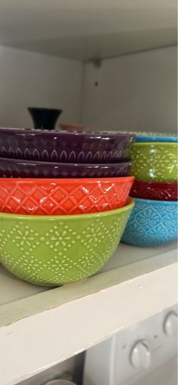 Colorful Embossed Ceramic Bowls Set