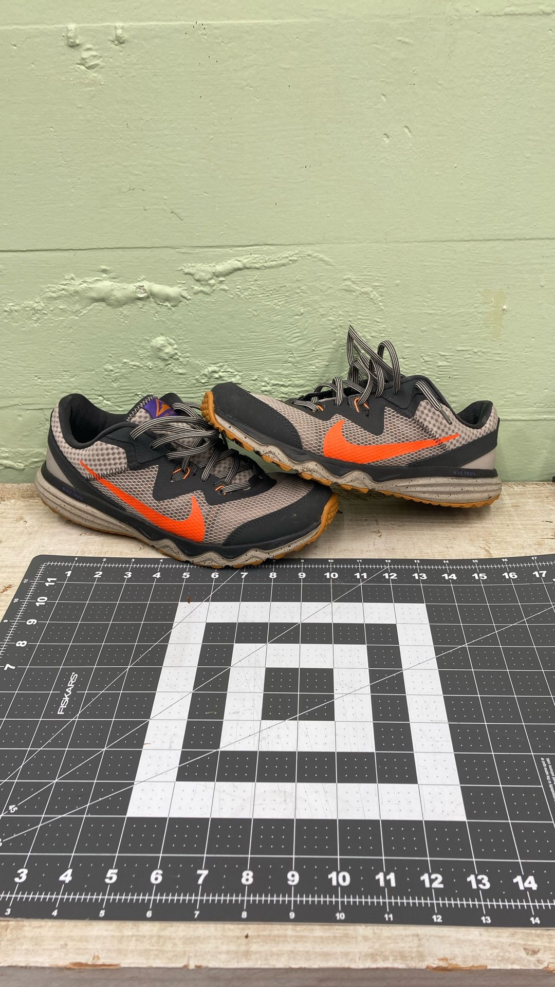 Nike Mens Size 10 Trail Shoe