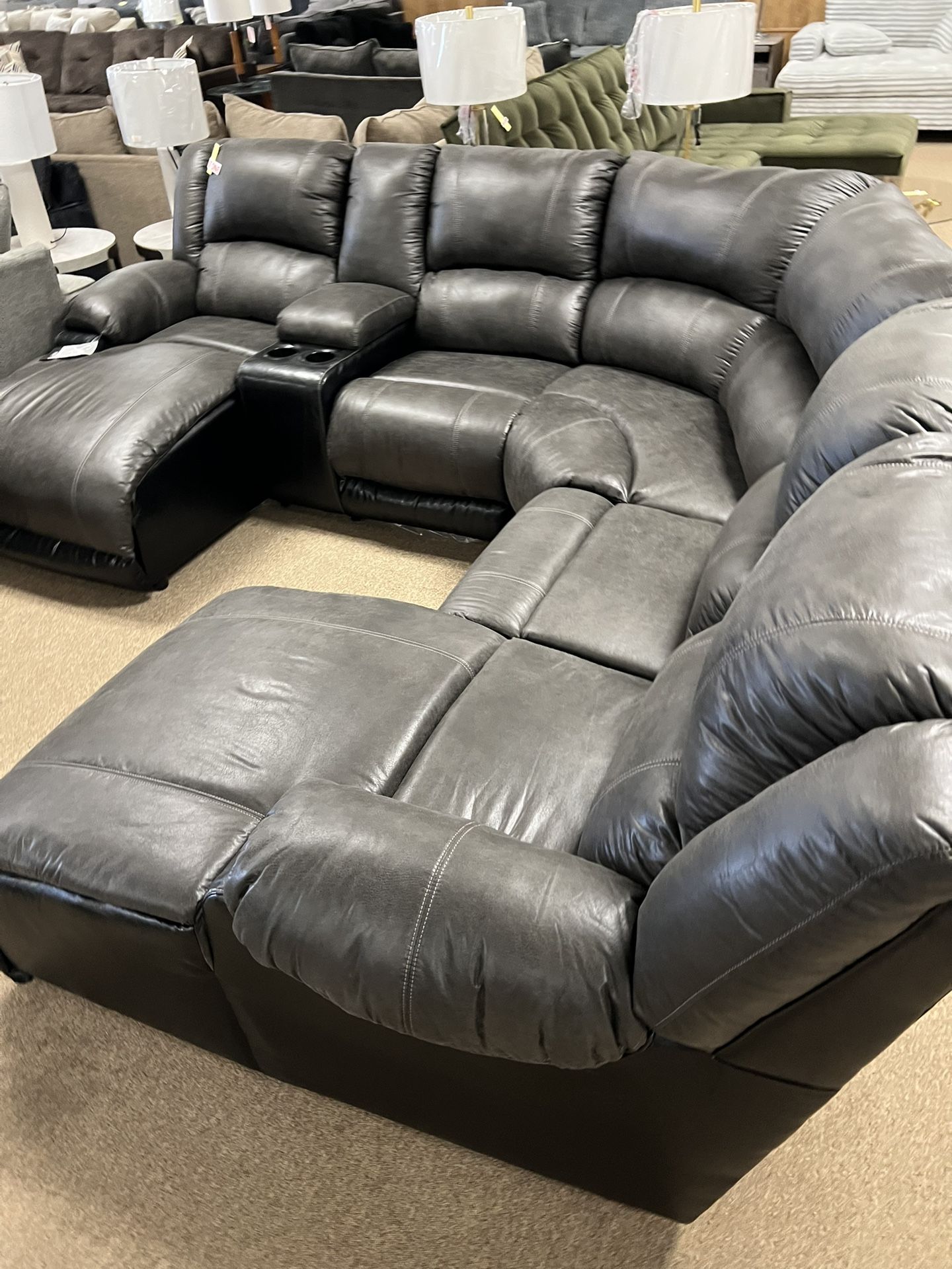 Reclining Stylish Cozy Sectional!