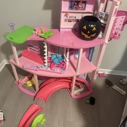 White Stand, Barbie Dream House , Bunk Bed