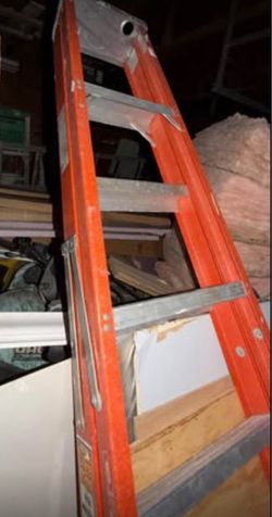 Werner Fiberglass Step Ladders – 6 ft & 8 ft – Type IA 300 lb – Excellent Condition