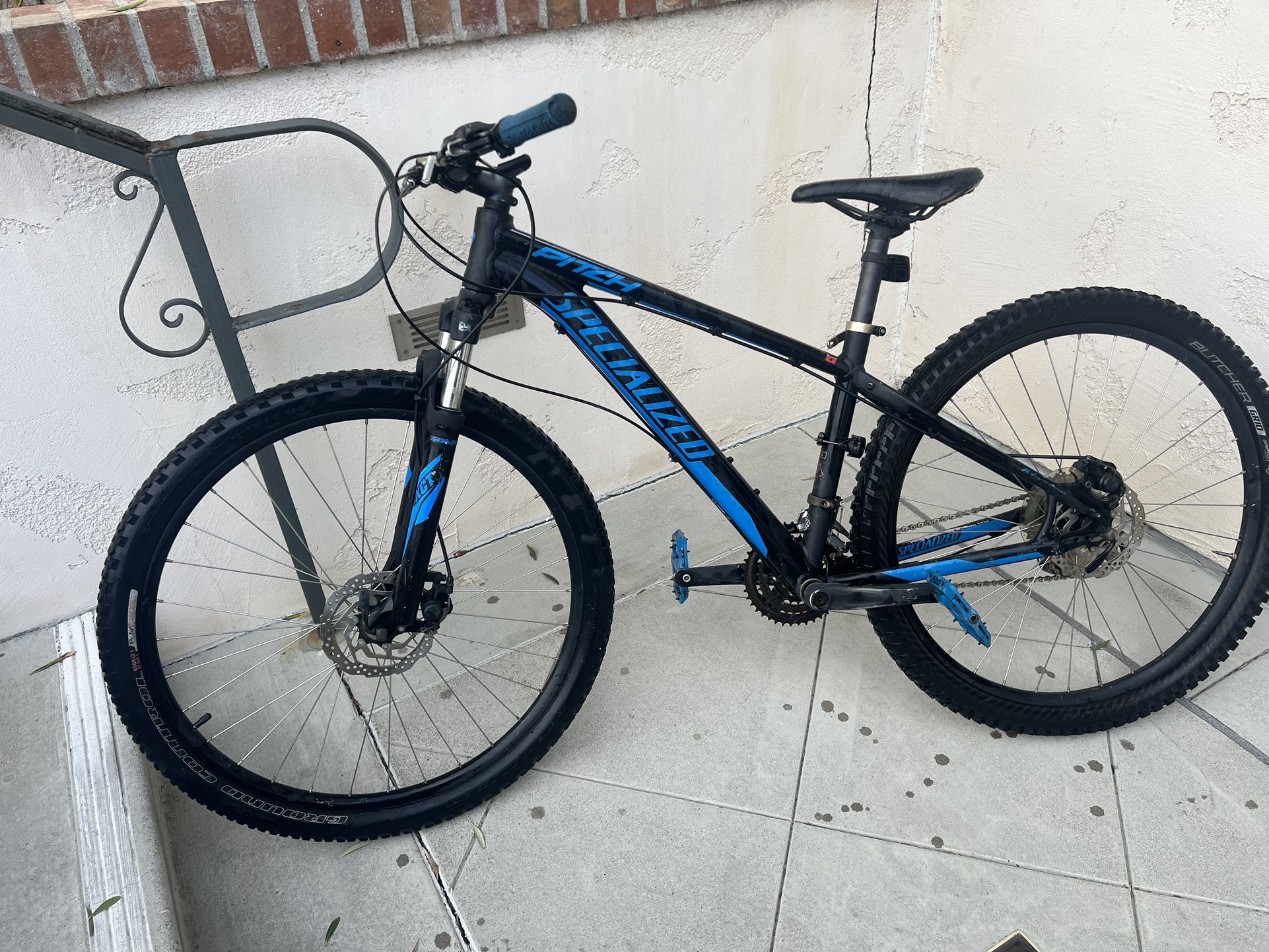 Specialized Pitch. Mountain Bike.