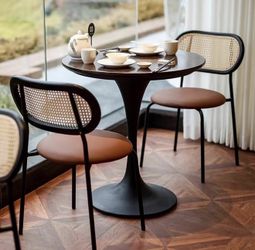 Juego de 2 sillas laterales tapizadas de piel sintética, sillas de comedor de madera maciza de granja con patas de metal negro para sala de estar, dor