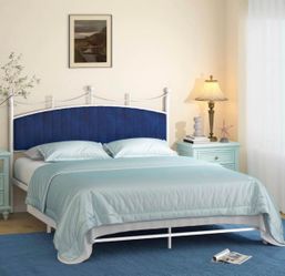 QUEEN 13” WHITE METAL BED FRAME📣MATTRESS NOT INCLUDED 📣 4075 S 32nd St, Phoenix, AZ 85040👇