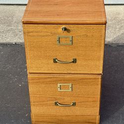 Filing Cabinet With Key