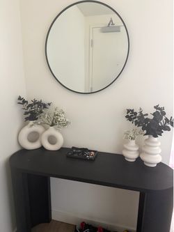 Console table + mirror and decor