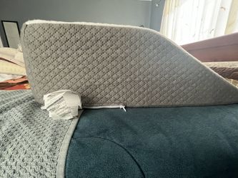 angled pillows (almohadas)