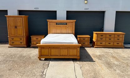 5”pc Queen Size Bedroom Set w/ Mattress & Boxspring