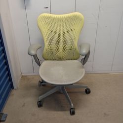 Herman Miller Mira $ 200 each