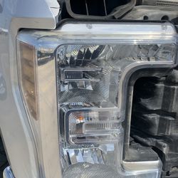 2019 F350 Headlight Assembly 