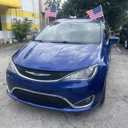 2020 CHRYSLER PACIFICA 
