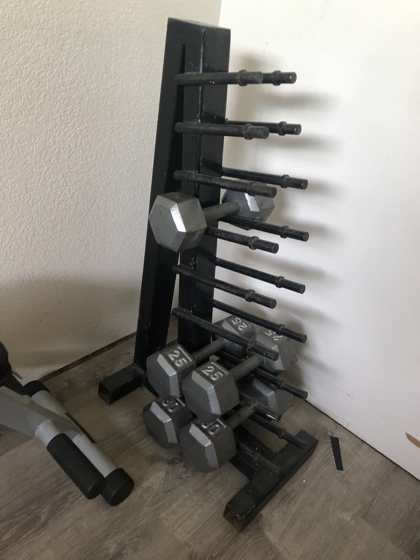 Dumbbell weight rack