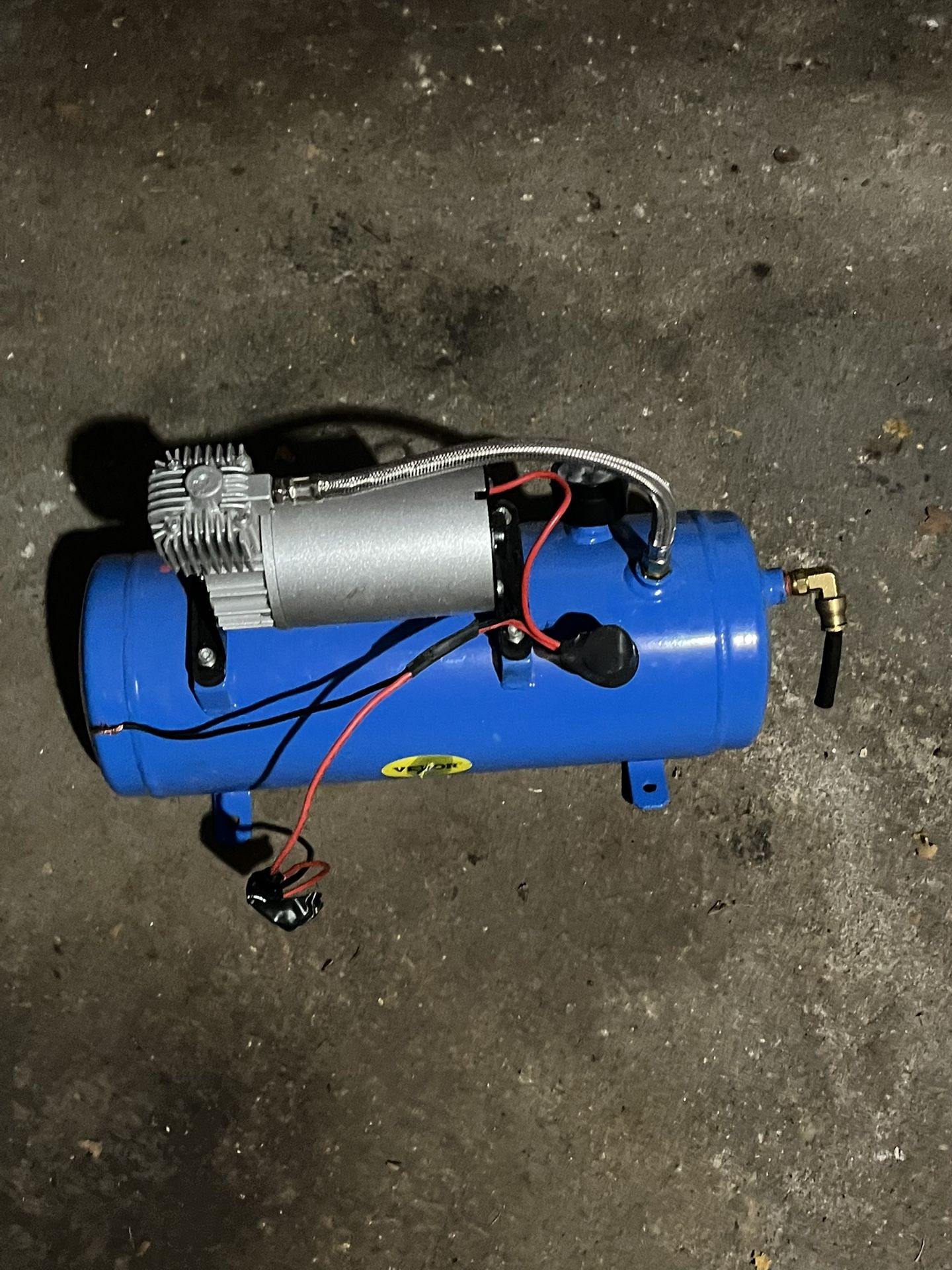 Compressor airhorn