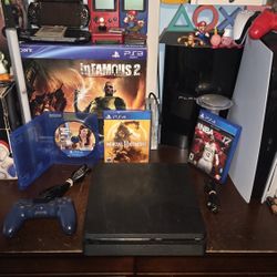 PS4 Slim 500GB With 3 Games