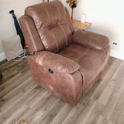 37.4" Wide  Compact Microfiber  Electric Recliner Chair 