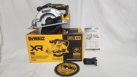 DeWalt 20V  XR Brushless 6-1/2 in. Circular Saw 
Model:DCS565B