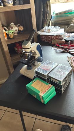 AmScope Microscope with 84 prepared slides