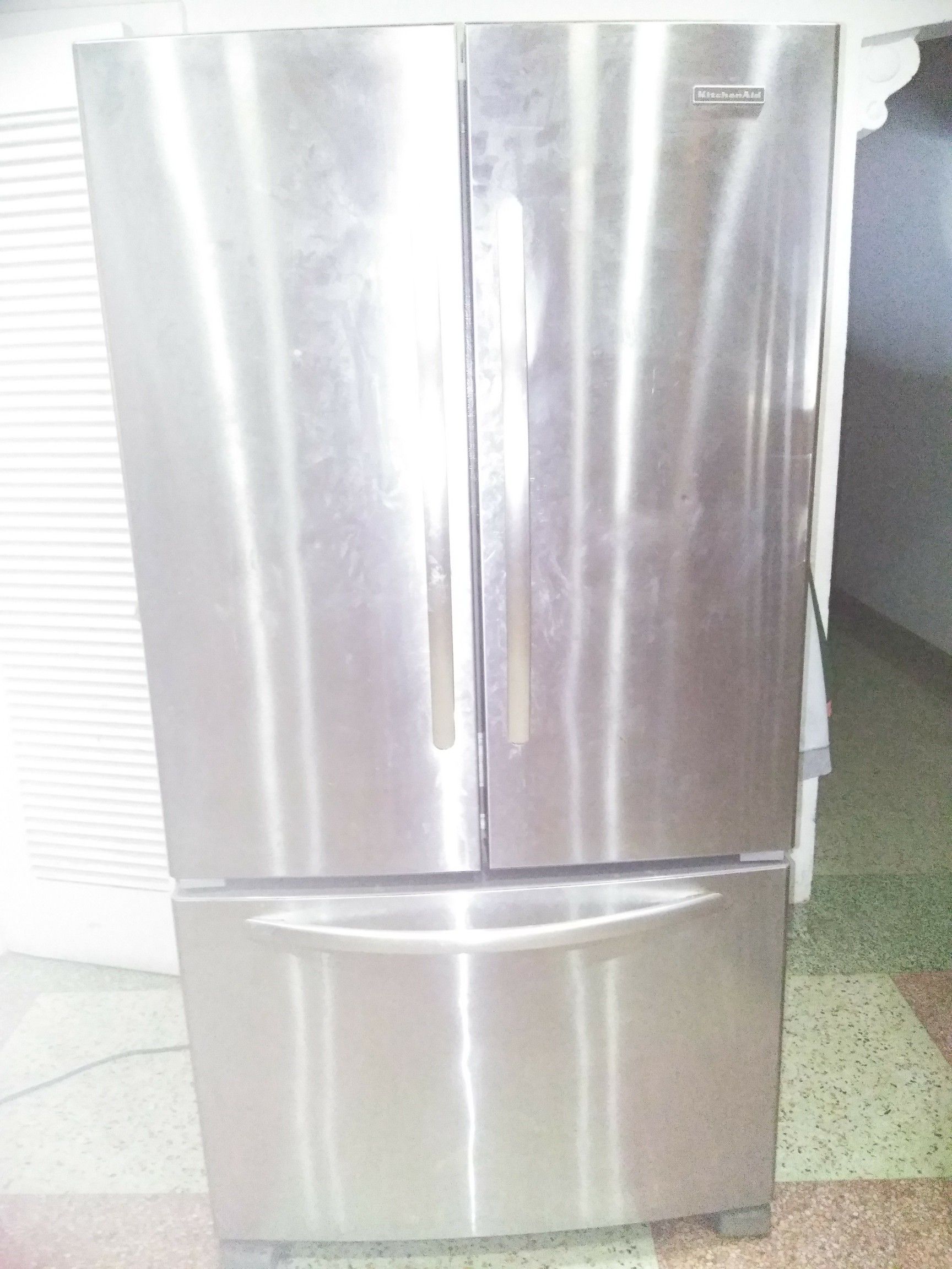 Refrigerator Whirlpool 36 inch good condition