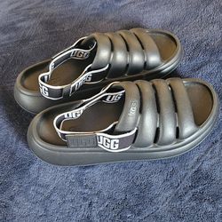 Uggs Unisex Slippers 9 Men's Or 10.5 For Women's New