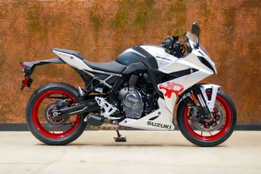 2023 Suzuki gsx-8r