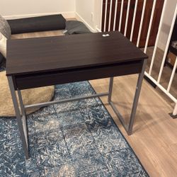 Desk - Freee