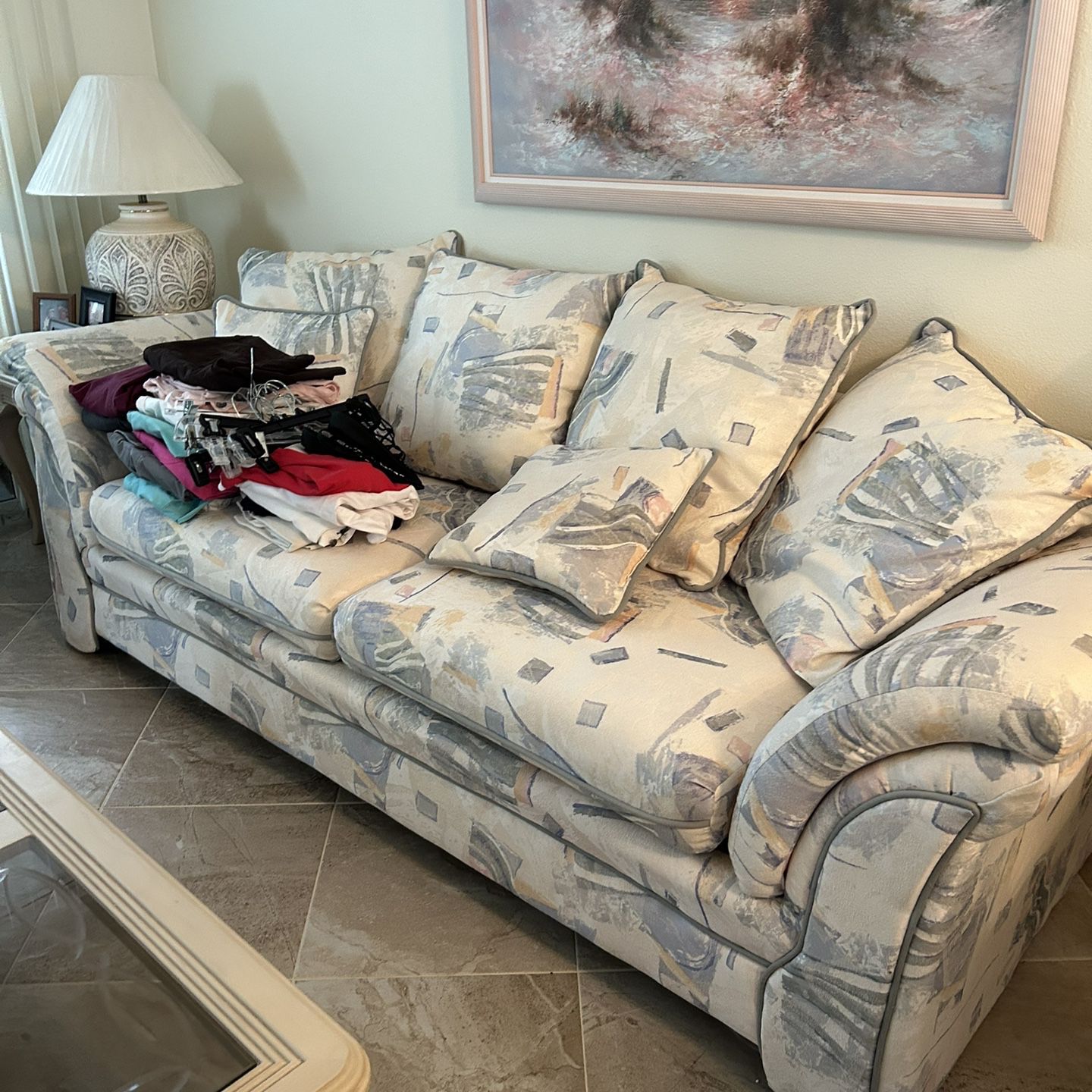 Loveseat And Matching Couch- W/  coffee table to end tables and two matching lamps all for 550