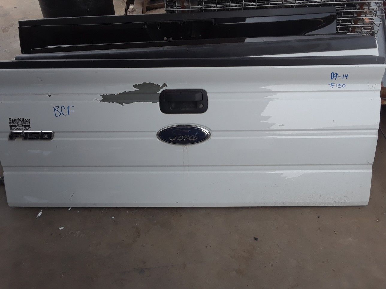 2009-2014 Ford f150 tailgate complete