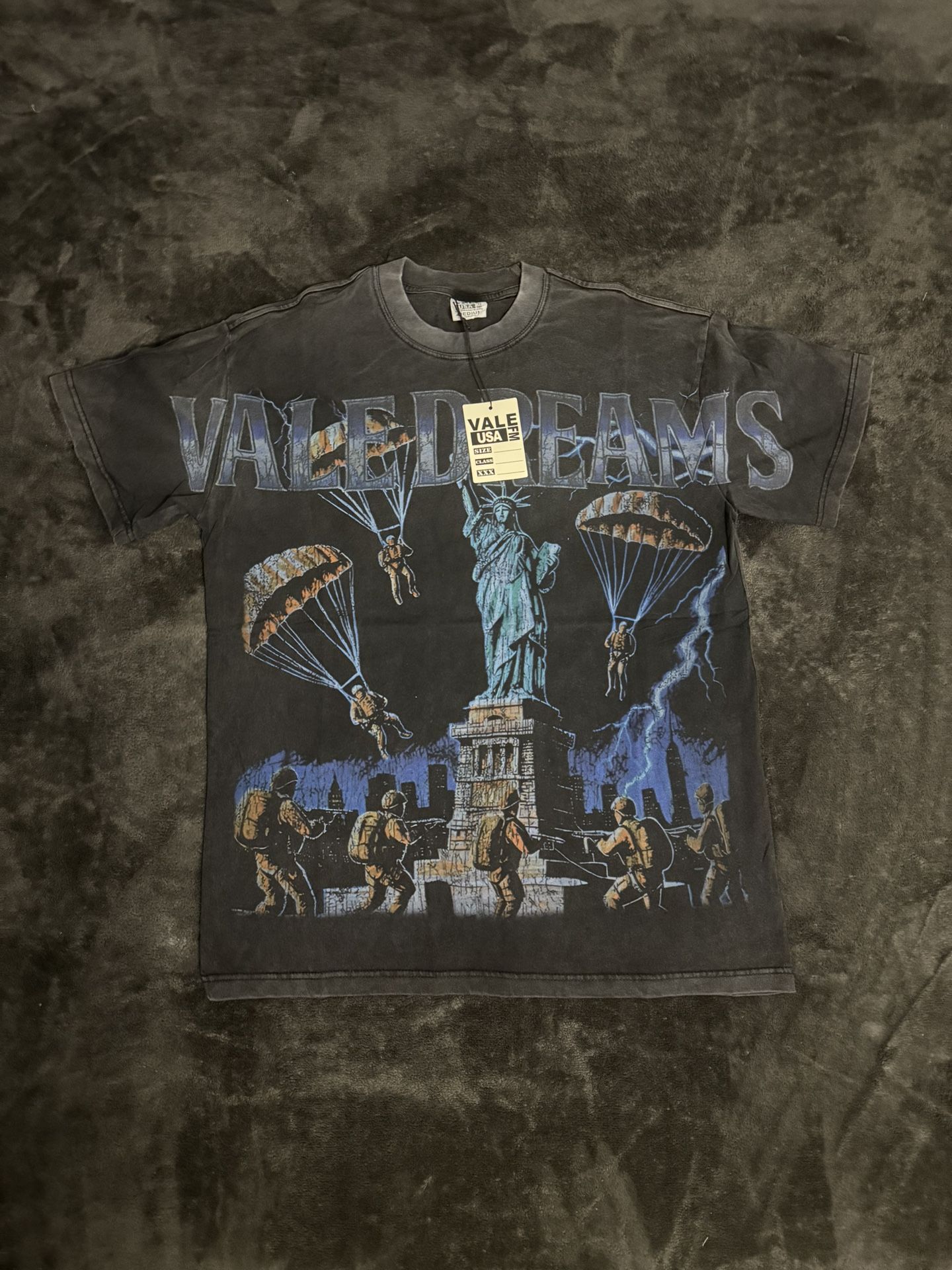 Vale ‘Vale Dreams’ Tee